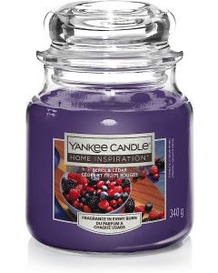 BERRY & CEDAR MEDIUM JAR YANKEE CANDLE